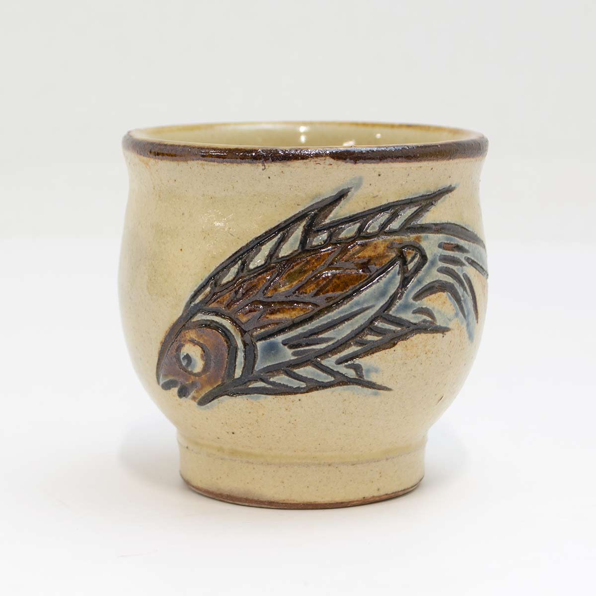 楽天市場】金城吉彦作 読谷壷屋焼 湯呑 小 全9柄(2-1) 沖縄 魚紋 海老