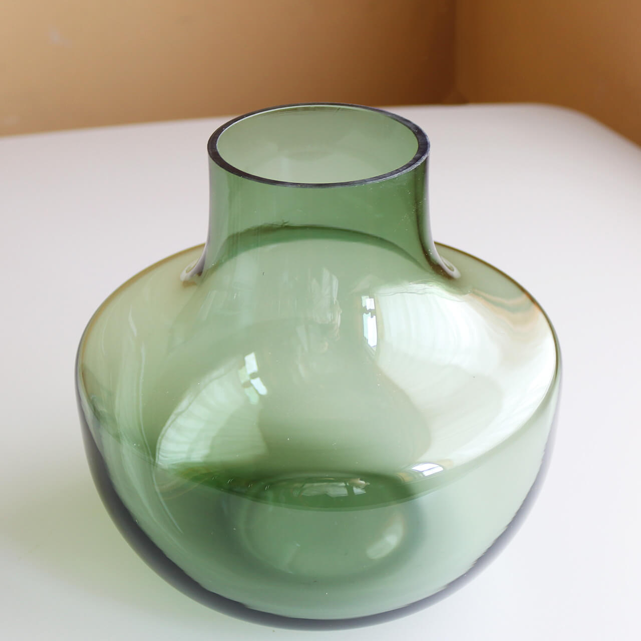 楽天市場】カラーガラスのフラワーベース シンパー グリーン ＊ 花瓶