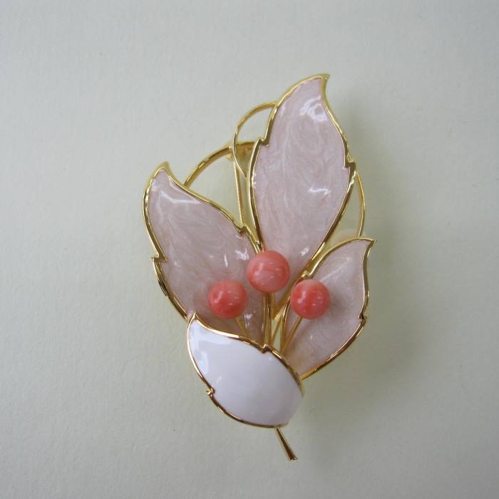 楽天市場】ピンク珊瑚 ブローチ. 真鍮 宝石サンゴ 珊瑚婚 還暦 誕生日