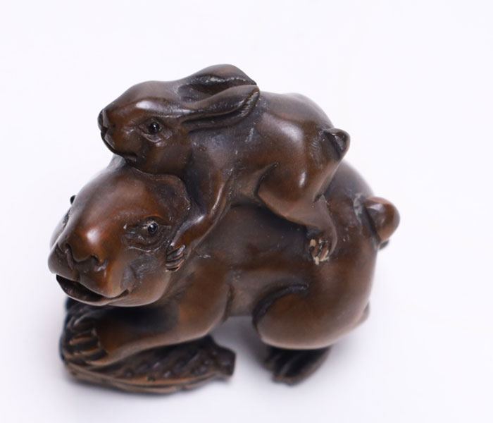 楽天市場】木彫り 根付 〜うさぎ〜一刀彫 / 素材：柘植 : 津山銘木有馬店