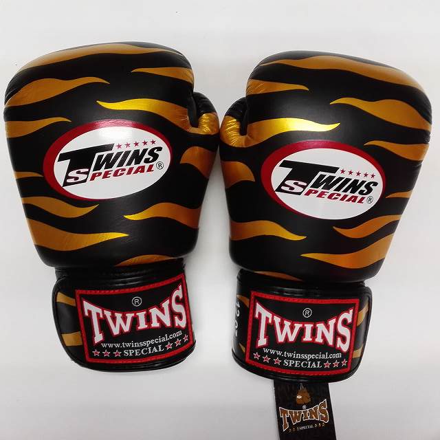 楽天市場】TWINS SPECIAL ボクシンググローブ 10oz Z黒金 /ボクシング