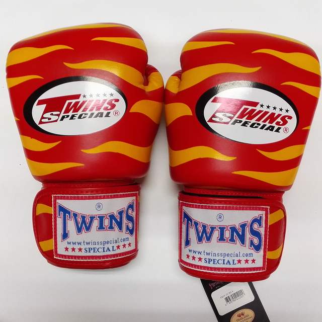 TWINS Special ボクシンググローブ 14 oz レッド TWINS Special