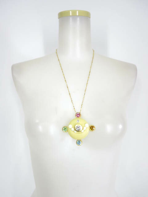 楽天市場】【中古】 Q-pot. × セーラームーン / 変身ブローチ マカロン