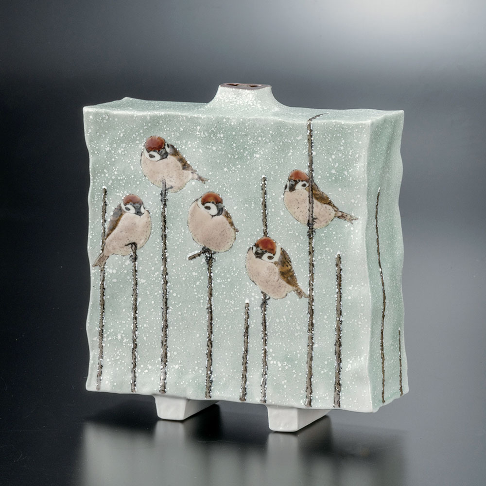 中村陶志人　外志人氏作【九谷焼】伝統工芸 陶志窯 葡萄 花瓶 花器 桐箱 色絵 中村陶志人？外志人氏作【九谷焼】伝統工芸 陶志窯 葡萄 花瓶 花器 桐