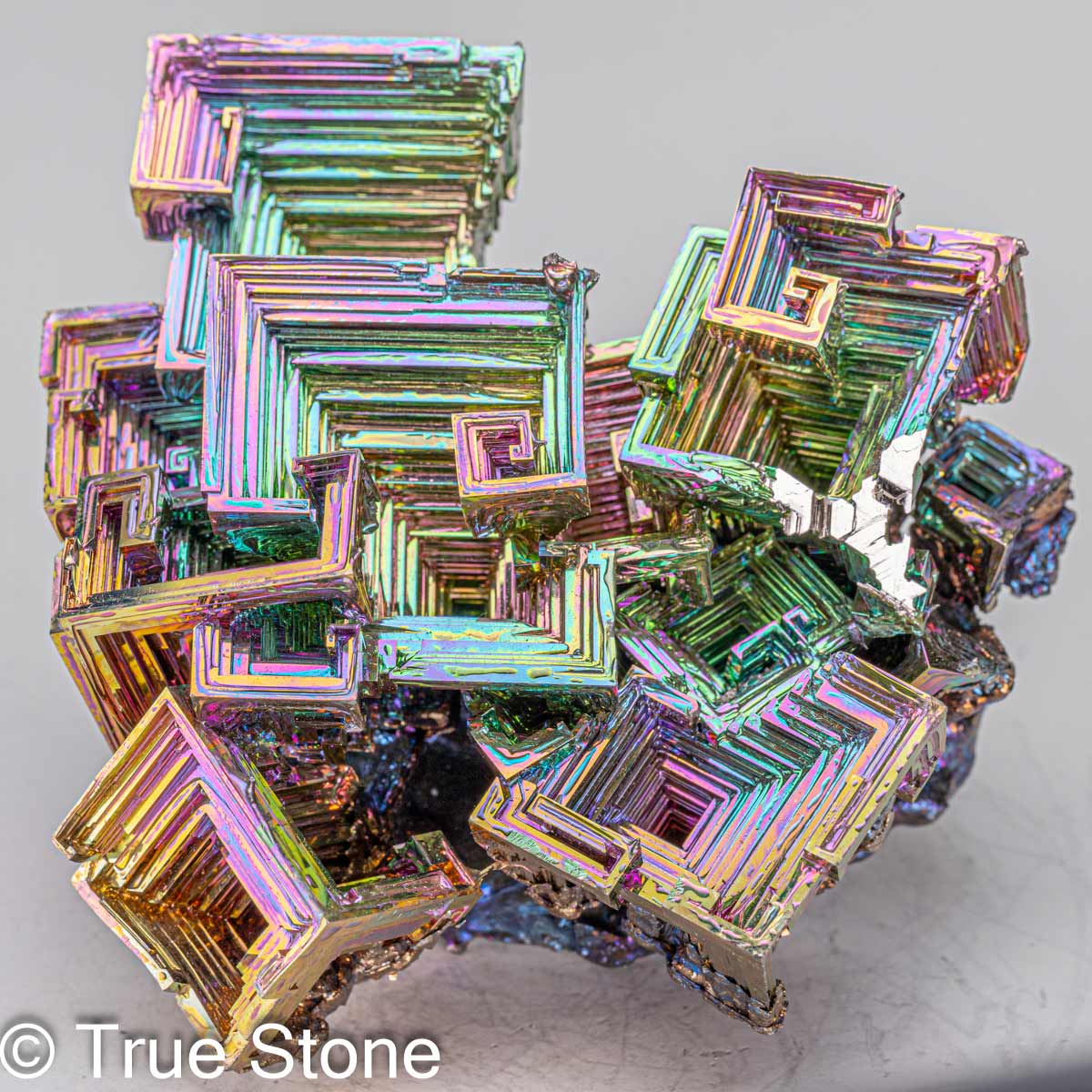 楽天市場】希少 巨大 ビスマス 結晶 重量 1092g 元素記号 Bi 原子番号