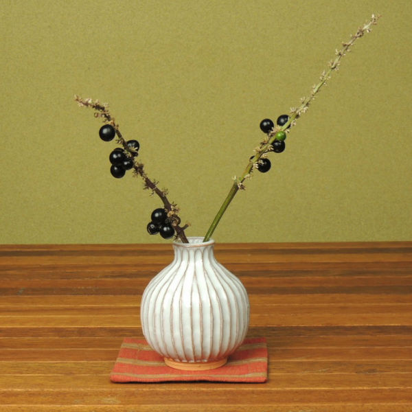 楽天市場】萩焼・しのぎミニ花瓶 : 萩焼工房 土和窯