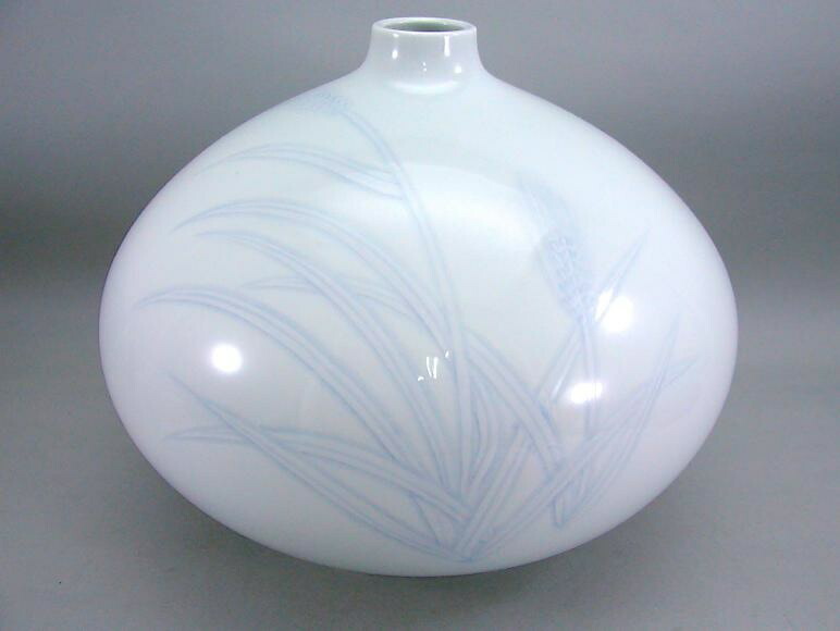 2366 【人間国宝】【井上萬二】白磁染麦彫文 香炉 未使用 2366 【人間