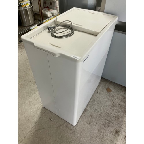 冷凍庫富士通110l