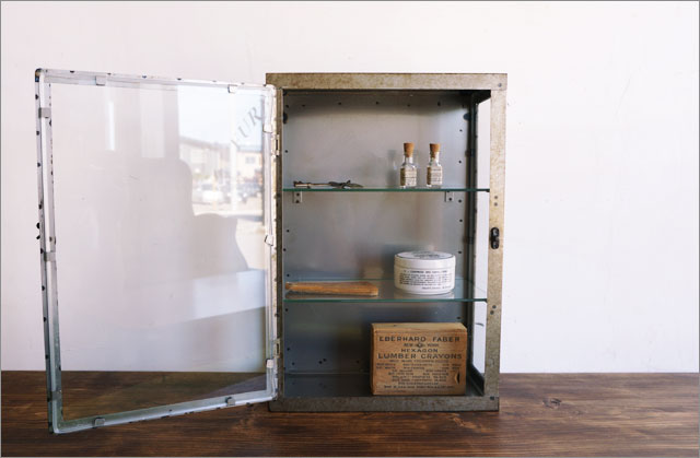 楽天市場】【送料無料】スチールショーケース北欧レトロシャビー