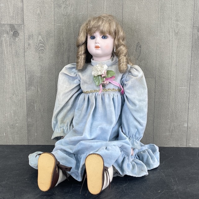 西洋人形 アンティーク ビスクドール 飾り台付 台湾製 C R5239C 西洋