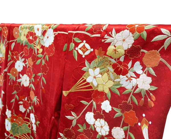 楽天市場】特選品 手刺繍振袖 四季花文 赤色 f-541 尾峨佐染繍 古典柄