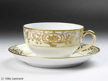 1.オールドノリタケ、M Nippon印、ポピーの金彩盛り上げ カップ