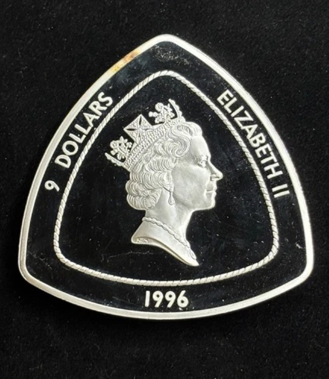 楽天市場】希少な1996年バミューダ諸島9ドル三角形5オンス銀貨プルーフ