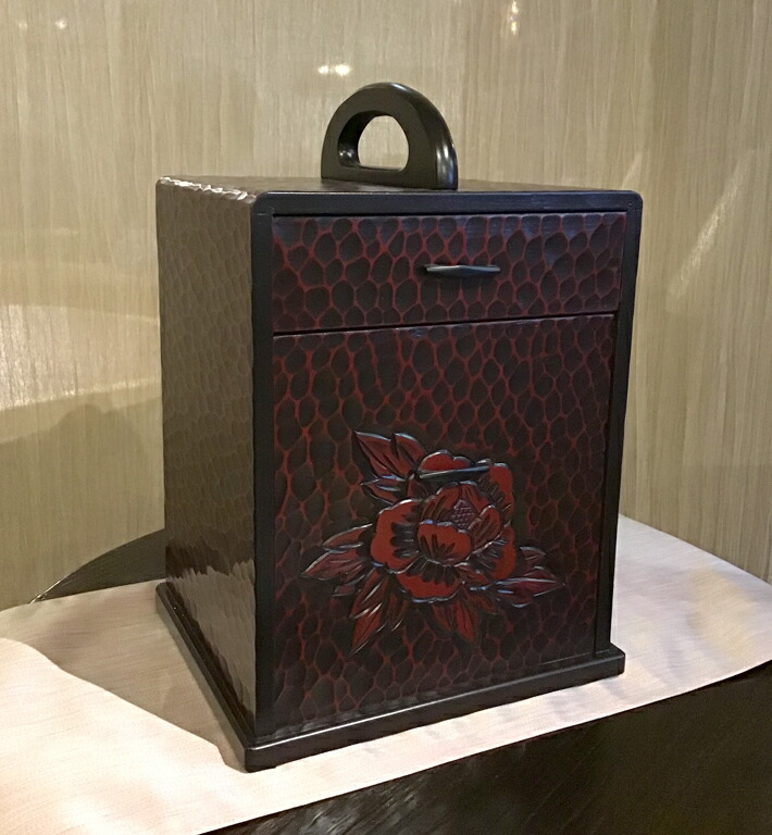 楽天市場】民芸家具 時代箪笥 伝統工芸品 彫刻 鎌倉彫 和家具 和タンス