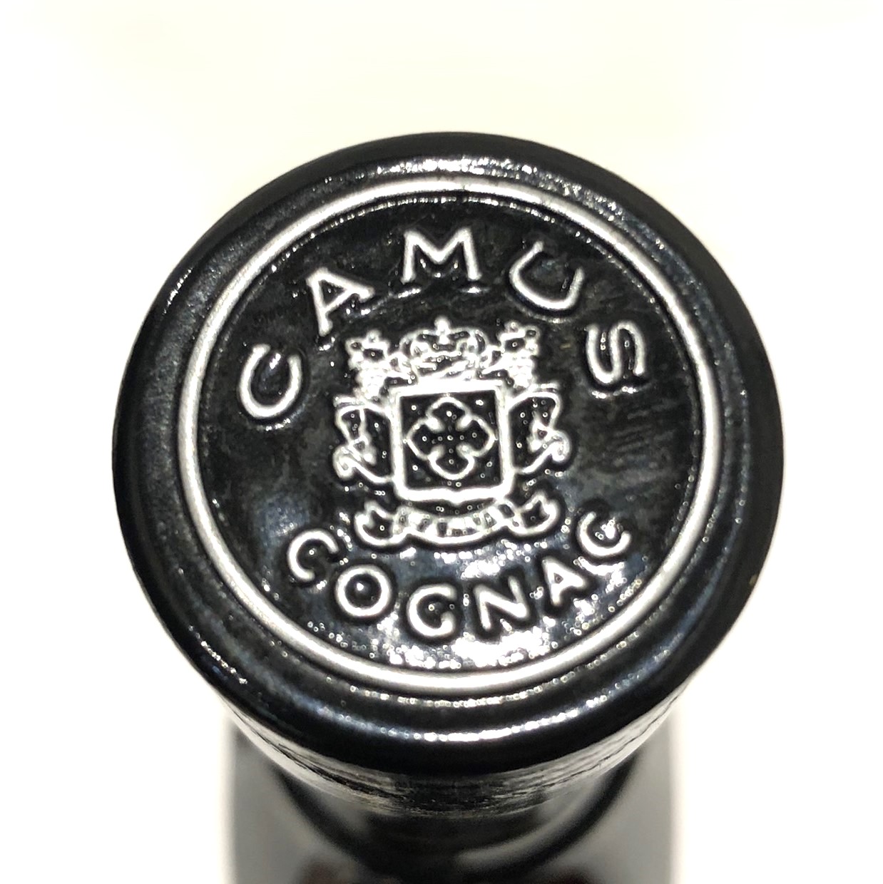 楽天市場】カミュコニャック ネオンCAMUS COGNAC ”NEON”40%vol / 35cl