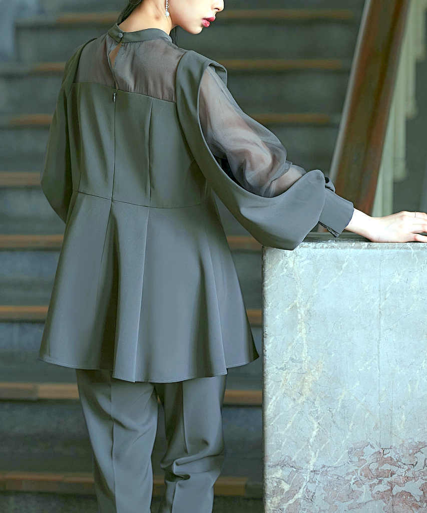 楽天市場】スリットスリーブペプラムトップス＆テーパードパンツ