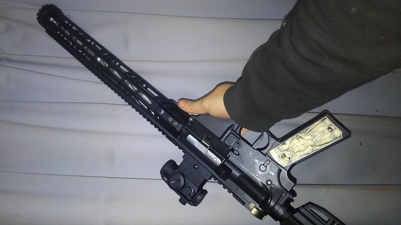 MTR16 ガスガン VECTOROP ドットサイト付き MTR16 ガスガン VECTOROP