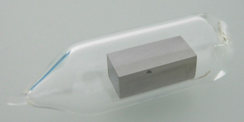 販売-Ho金属単結晶(ホルミウム）｜株式会社トゥーリーズ