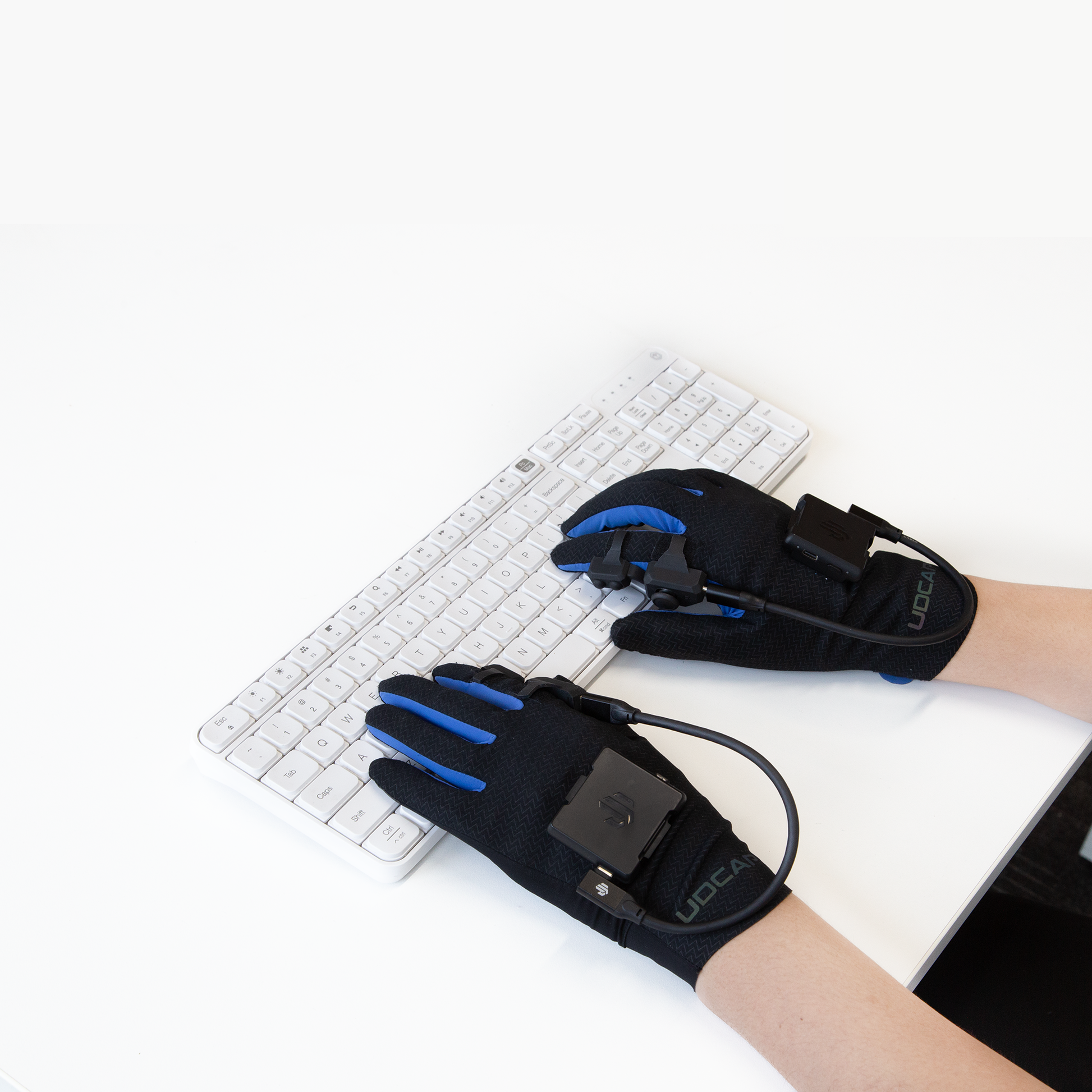 UDCAP VR Gloves: Haptic Controllers for SteamVR & VRChat – Udexreal