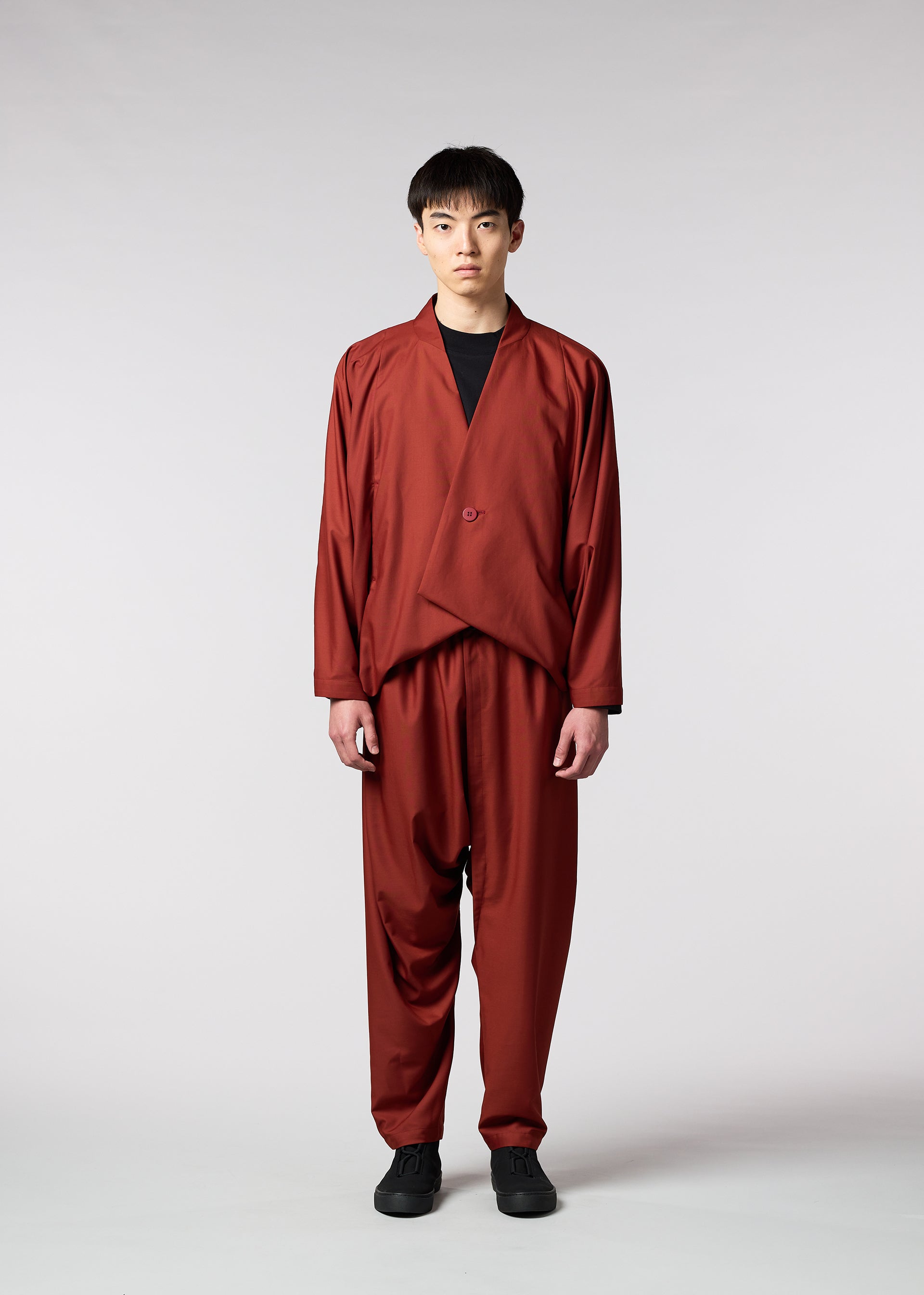 SWING – The official ISSEY MIYAKE ONLINE STORE | ISSEY MIYAKE UK