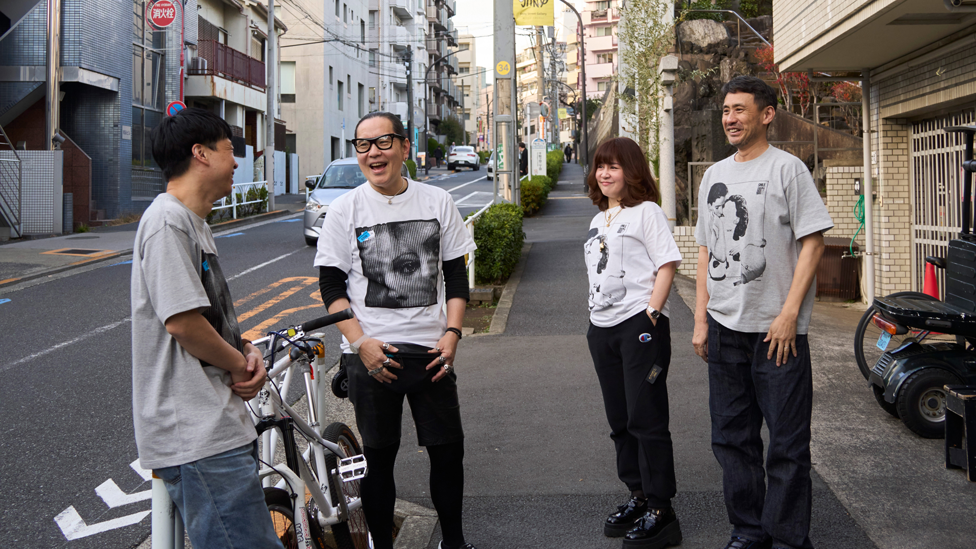 公式】コラボレーション ウィズ アーティスト（COLLABORATION WITH