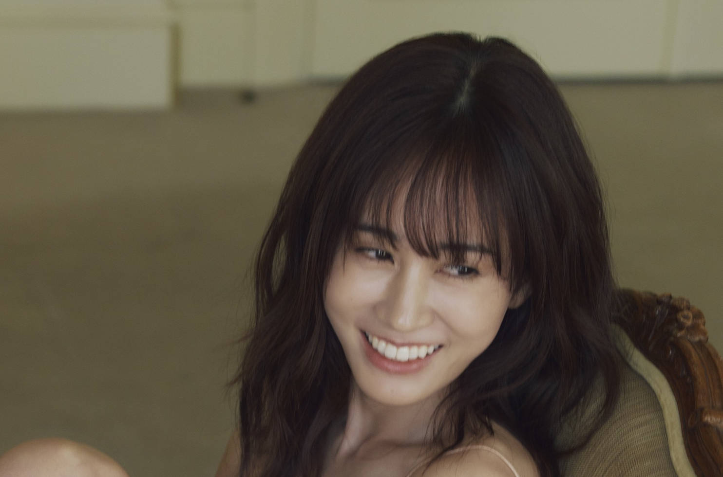 前田敦子 “最後の写真集”より先行カットが解禁！ | UNIVERSAL PRESS