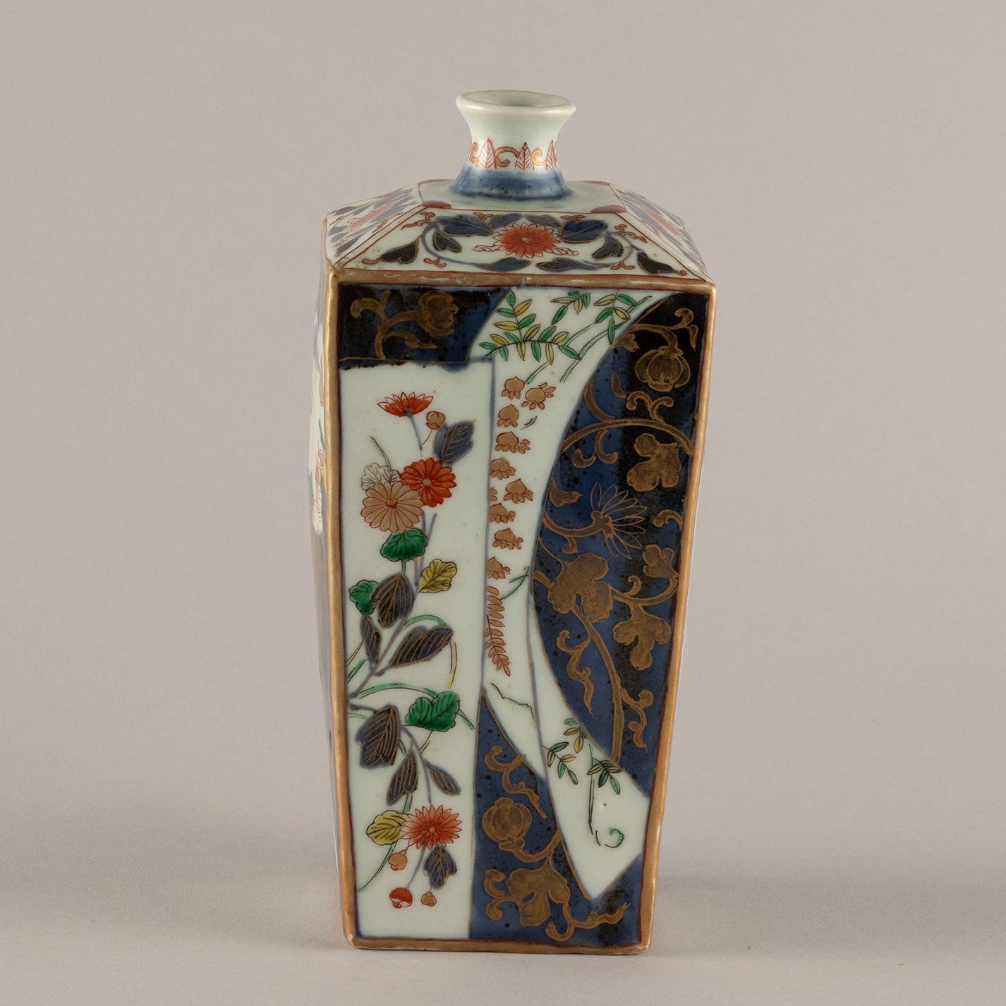 古伊万里 金蘭手様式大花瓶 花器 置物 古伊万里 金蘭手様式大花瓶 花器