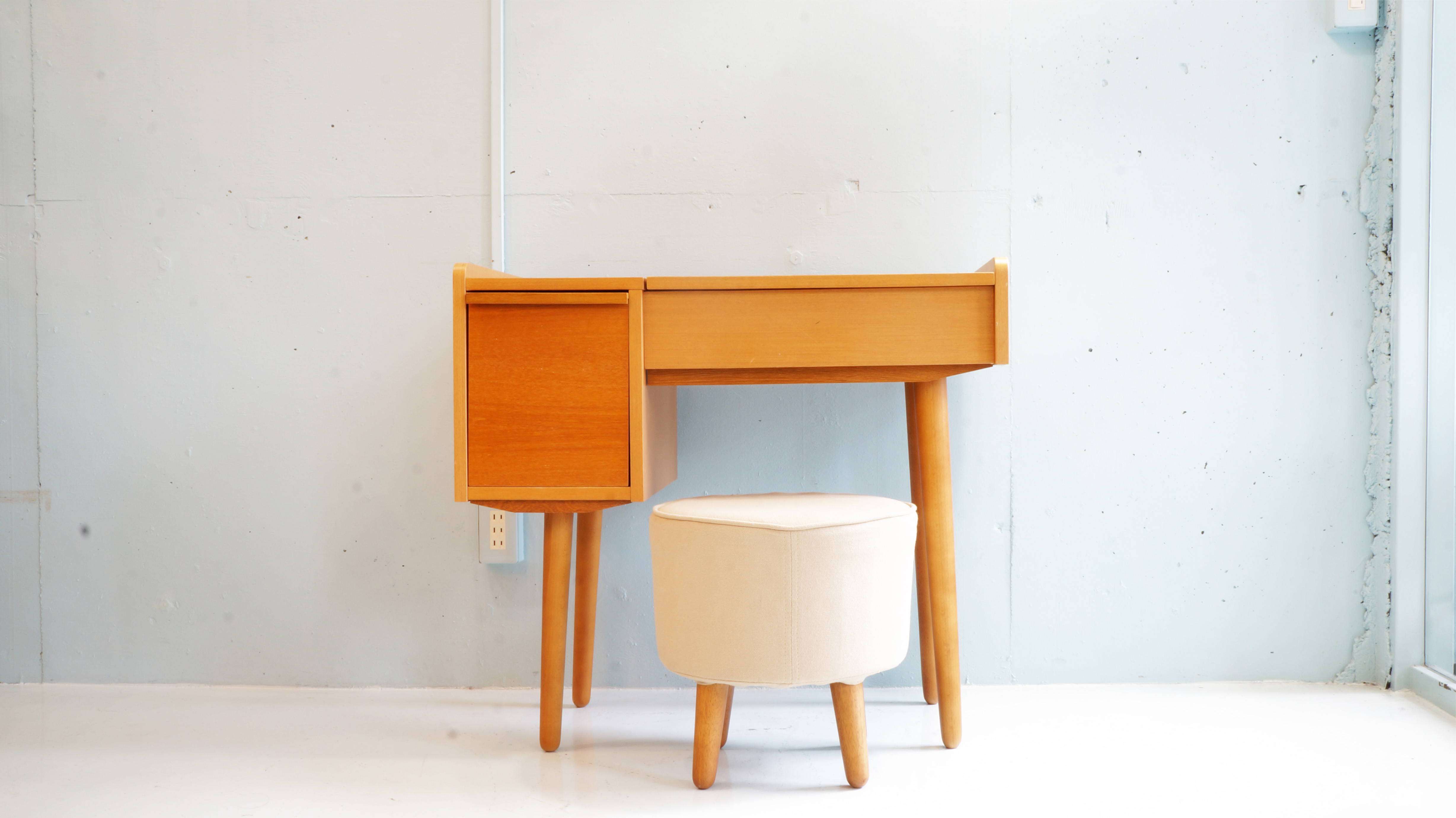 廃盤】unico ウニコ ALBERO アルベロ ドレッサー 鏡台 チーク材 UNICO