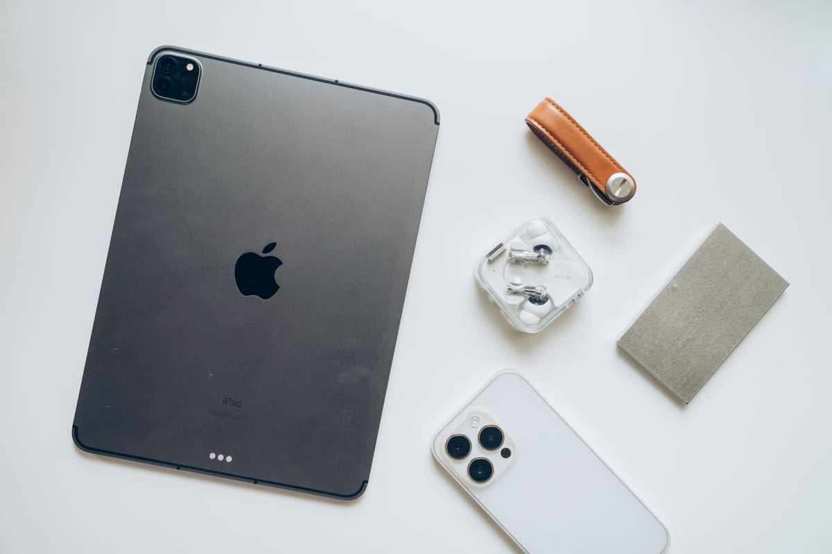 iPad Air M2 ほぼ新品 三ヶ月の使用 iPad Air M2 ほぼ新品 三ヶ月