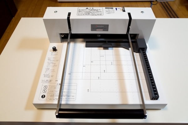 ダーレのDurodex 200DX 自炊裁断機は、1000冊自炊した私のオススメ