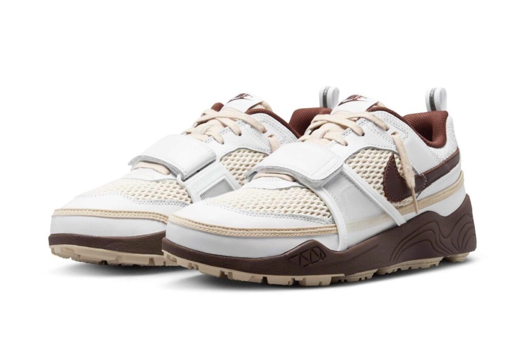 Travis Scott x Nike Zoom Field Jaxx “White and Light Chocolate”が