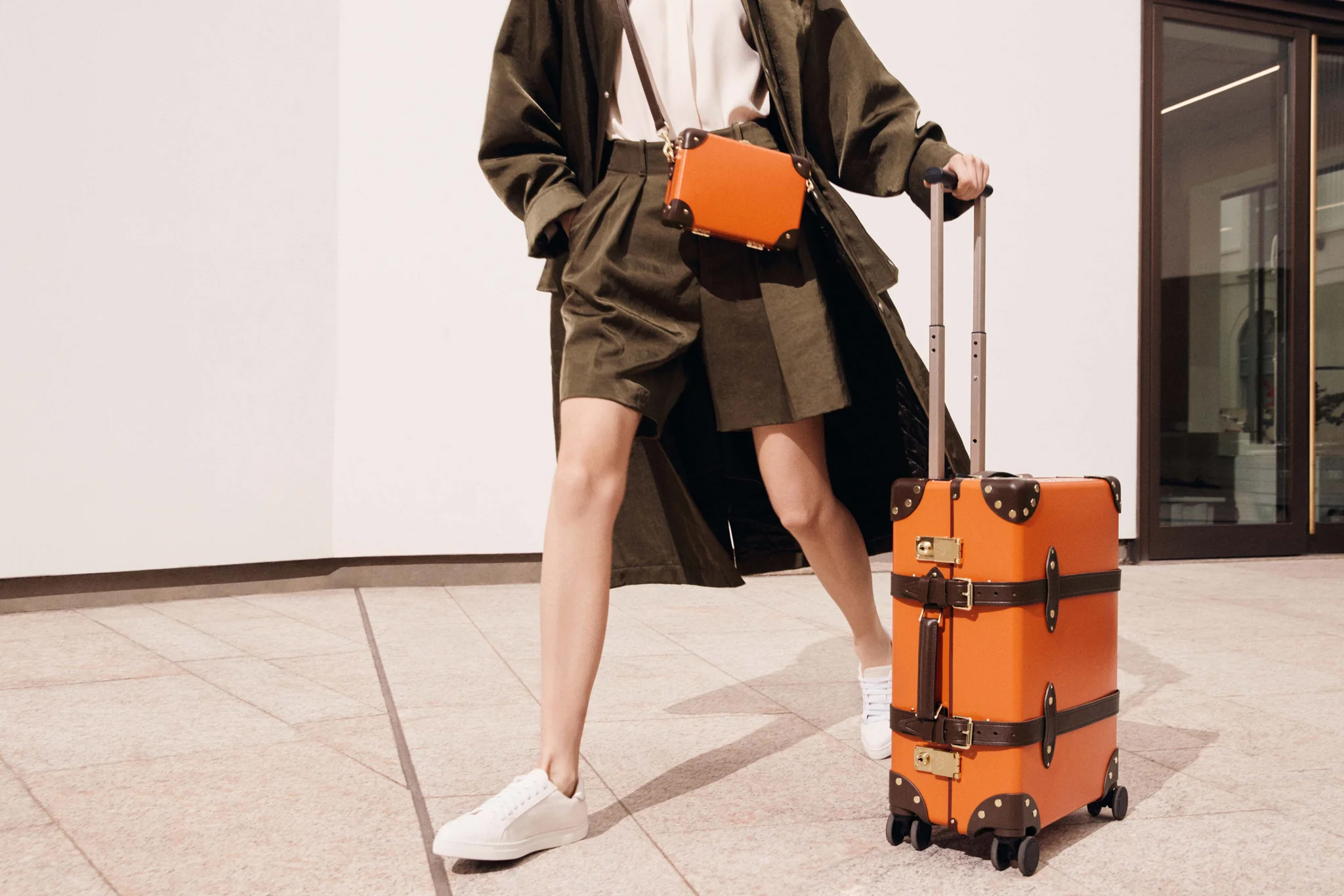 夏休み前に新調したい！「グローブ・トロッター」の大型トラベルケース