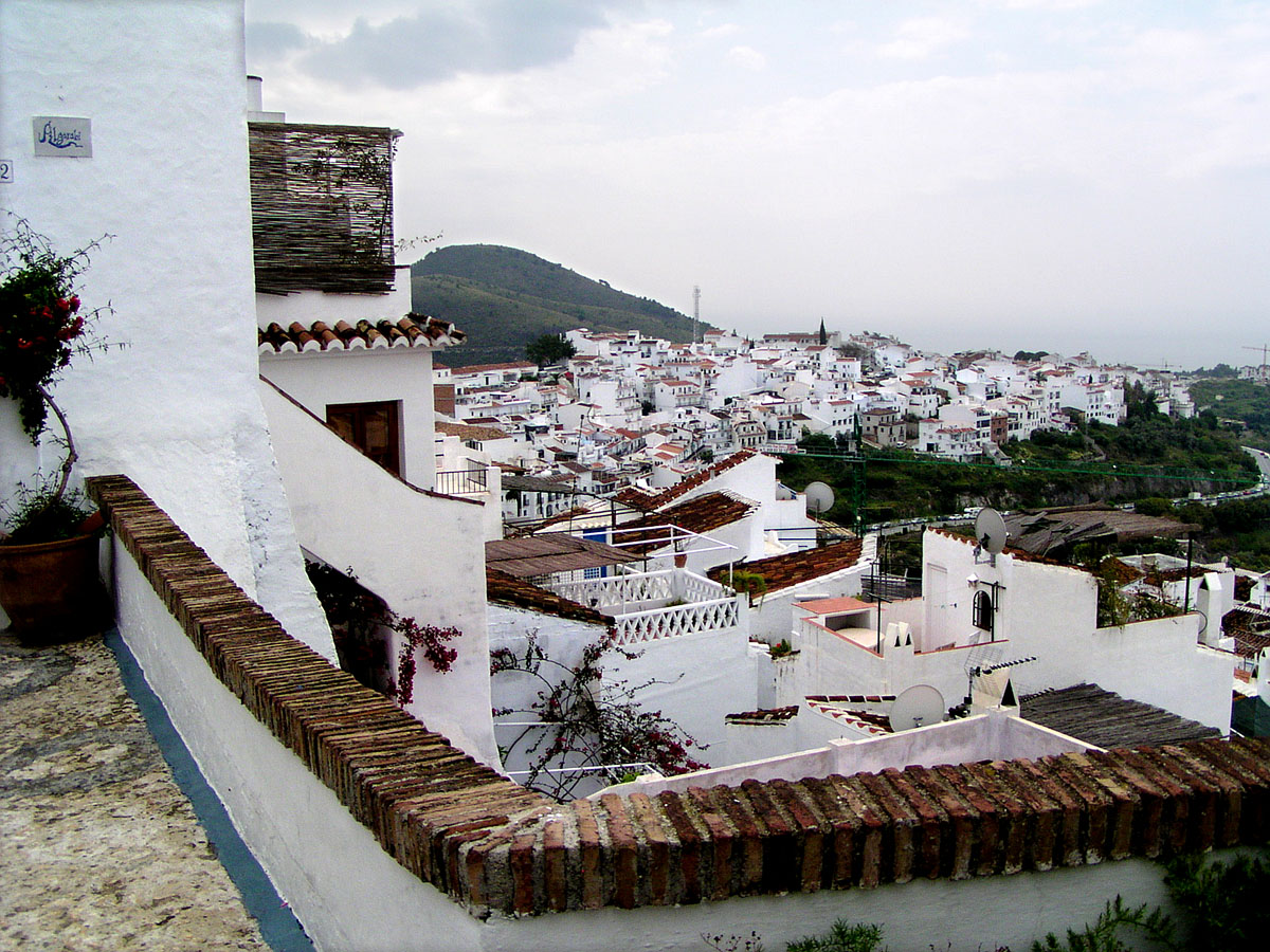 スペインの白い村（和田フォト）