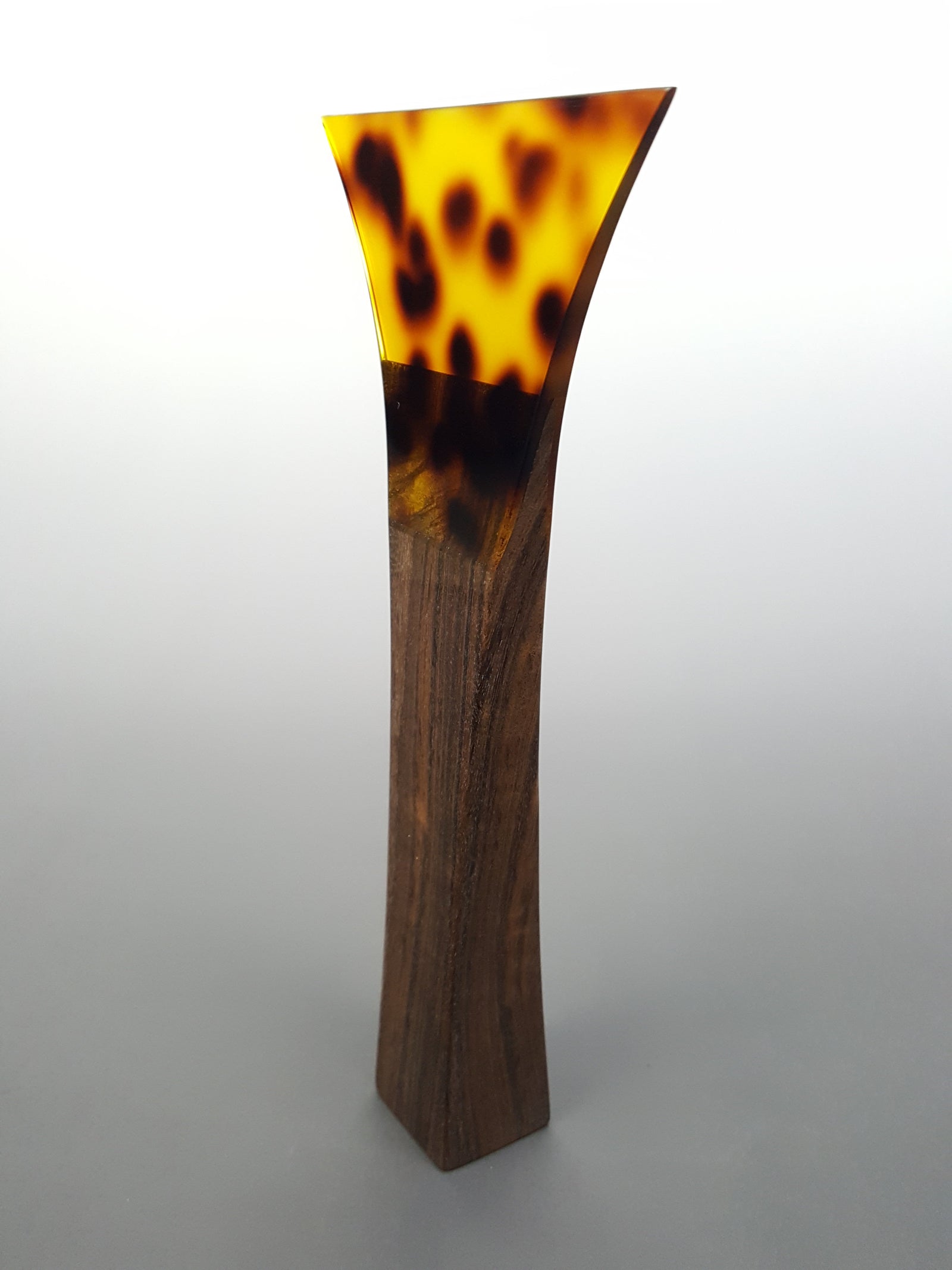 一枚甲】 三味線 バチ 鼈甲 べっこう A473 F 津軽三味線用 べっ甲 バチ