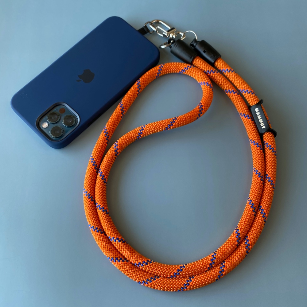 マムート製のクライミングロープを採用した、限定ヨセミテカメラ