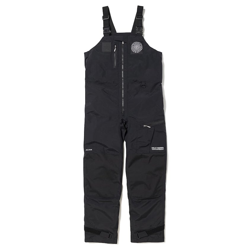 ヘリーハンセンとディセンダントのコラボは、黒を基調にした高機能かつ