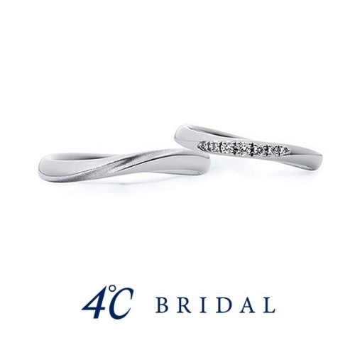 プラチナマリッジリング -奇跡-】寄り添うように流れるラインが魅力的