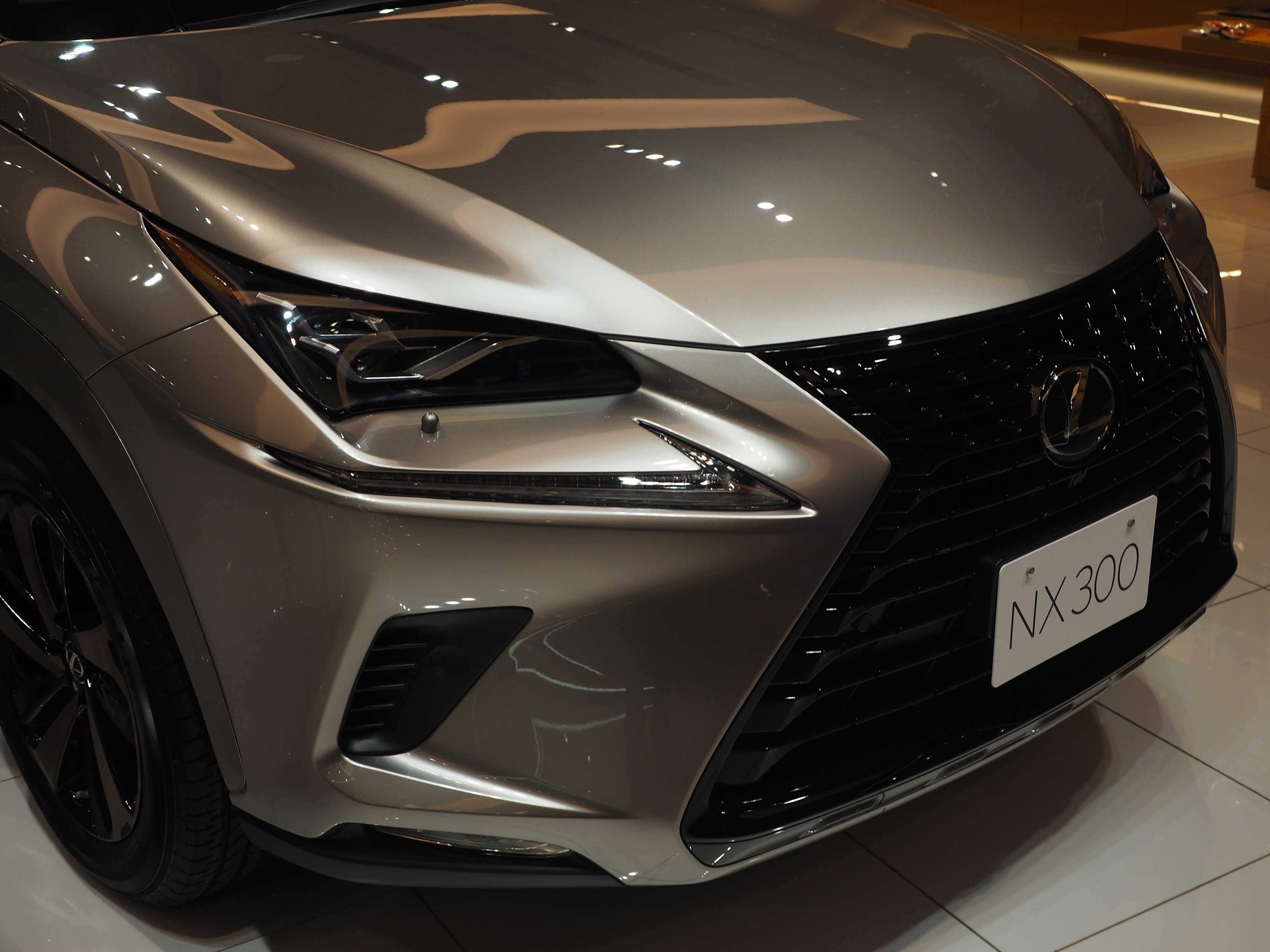 レクサスNX “Bronze Edition”を見てきました！（高画質画像大量