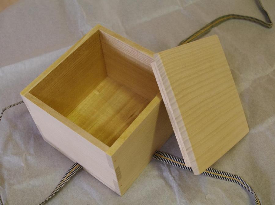 茶碗 木箱 朝 楽茶碗 楽入 合箱 木箱 貫入 名「朝」 朝焼け 茶碗 木箱