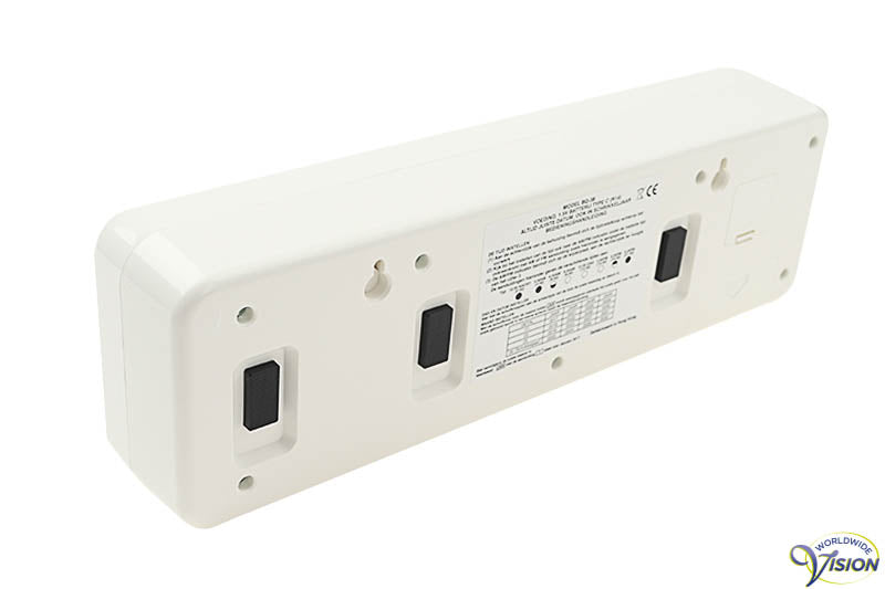 Twemco BQ-38 calendar clock with analogue white, face and date