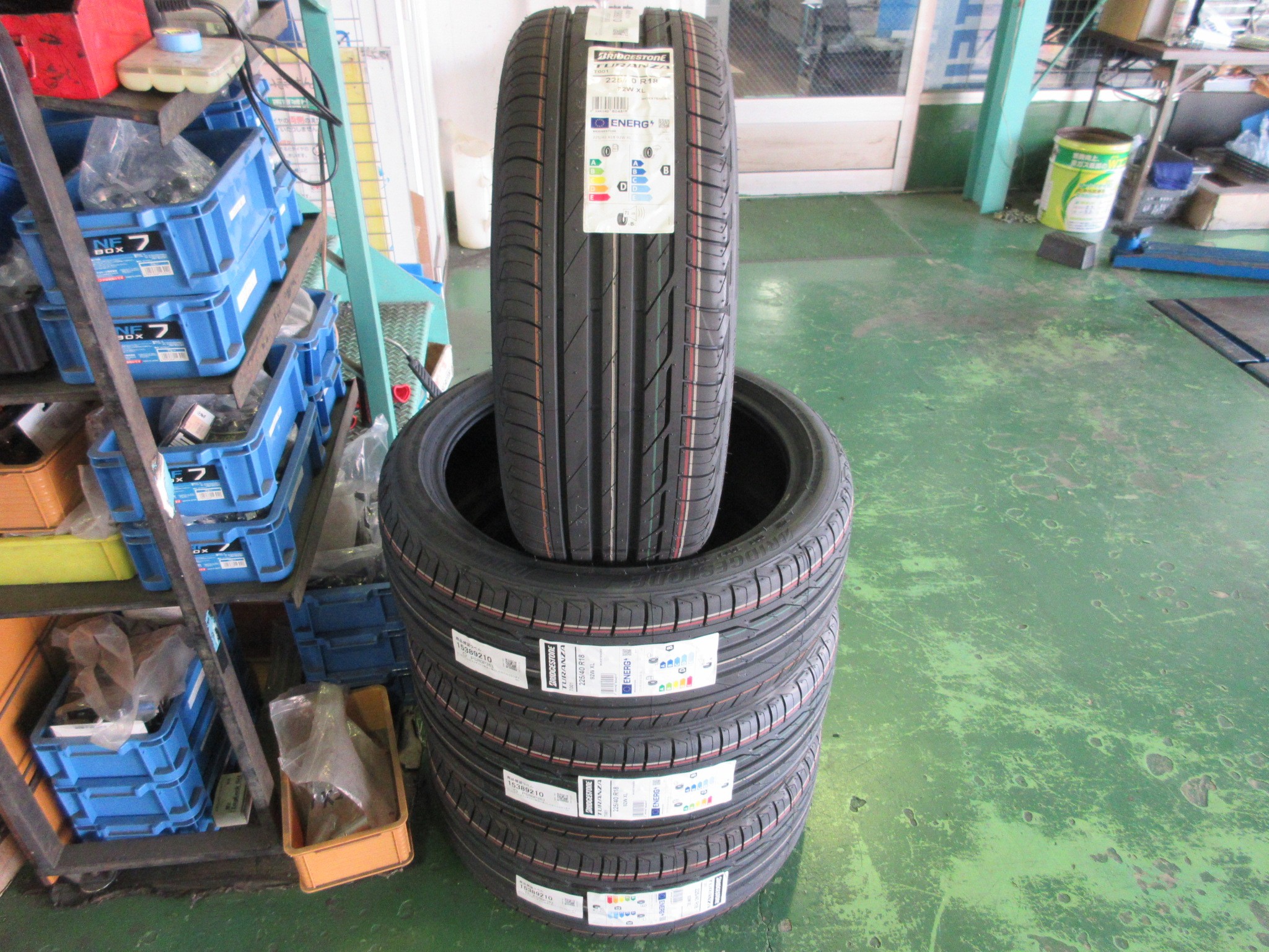 A180 カーメーカー認証タイヤでタイヤ交換 | メルセデス・ベンツ A