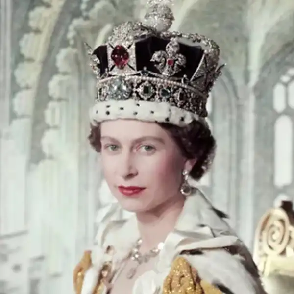 1966 エリザベス2世 ヤングヤング 聖ジョージ竜退治 ソブリン金貨 NGC