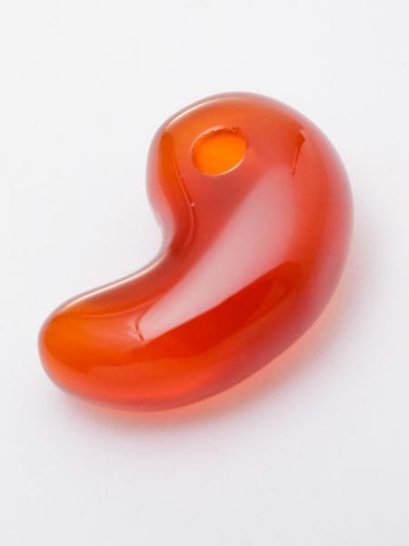 古代型勾玉（Mサイズ）(RED AGATE): 『岩座(いわくら)』公式通販