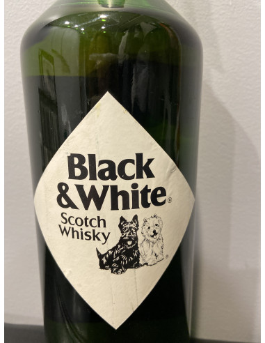 Buchanan's Black & White Whisky | cabinet7