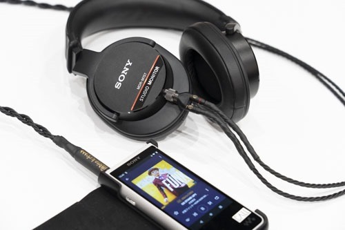 MDR-M1ST用 MMCXプラグアダプタ（ロック機構付き） | 店長のつぶやき