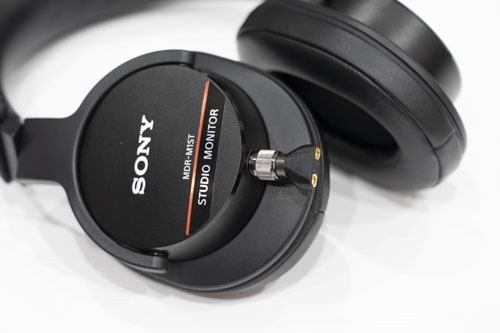 MDR-M1ST用 MMCXプラグアダプタ（ロック機構付き） | 店長のつぶやき