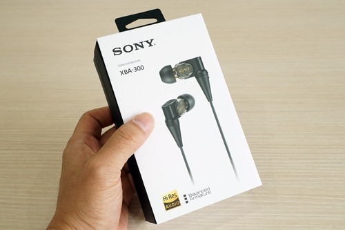 ちっこいくせに・・・。ハイレゾ対応トリプルBA「XBA-300」店頭展示中