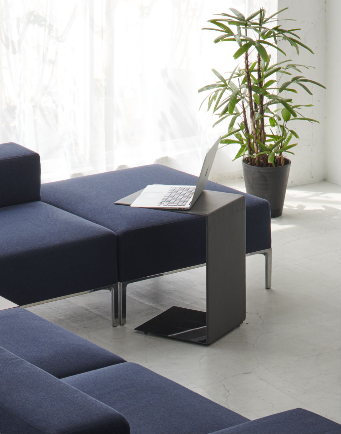 IXC(イクスシー）PAL テーブルパル テーブル|カッシーナ・イクスシー