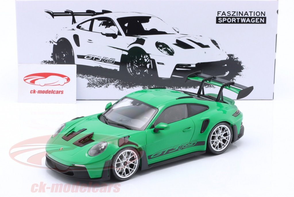 ポルシェ911 GT3 RS4.0 1/18 ミニチャンプス
