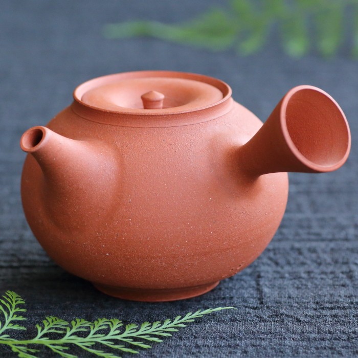 小西洋平 朱泥急須 常滑焼煎茶器 満容量290ml 作家ものティーポット 桐箱